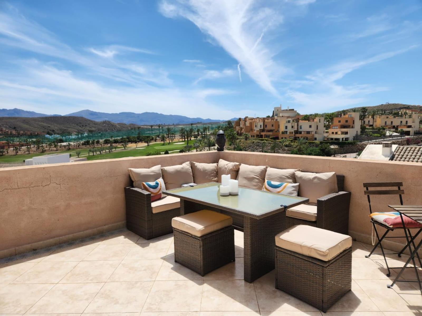 Atico Esquinero Con Preciosas Vistas Al Valle Del Este Golf Con Piscina Comunitaria! Vera Esterno foto