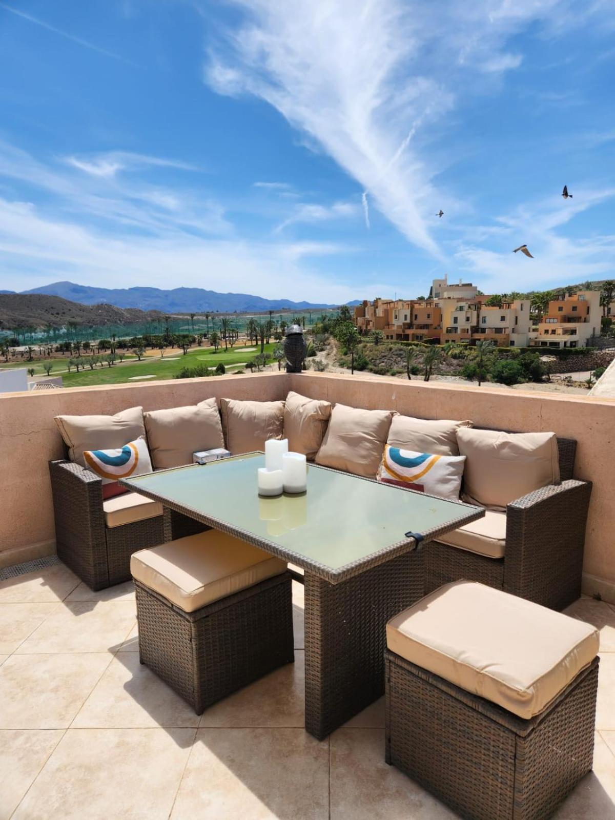 Atico Esquinero Con Preciosas Vistas Al Valle Del Este Golf Con Piscina Comunitaria! Vera Esterno foto